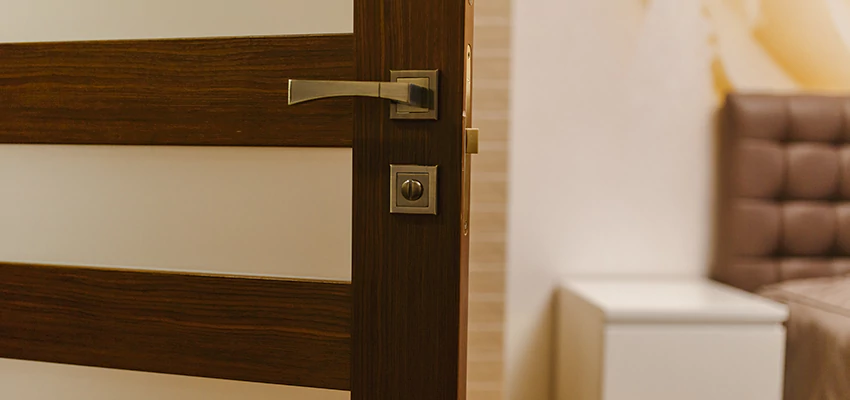 Door Lever Troubleshooting in Country Club, CA