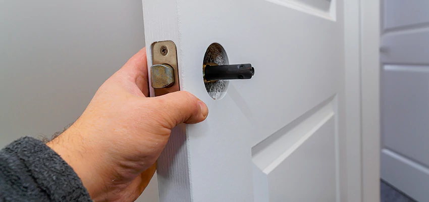 Nighttime Locksmith For Lock Repair in Country Club, CA