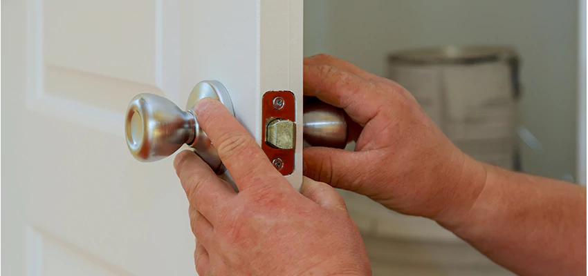 AAA Locksmiths For lock Replacement in Country Club, California