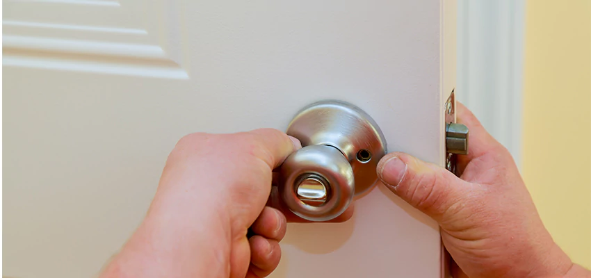 After-hours Locksmith For Lock And Key Installation in Country Club, CA