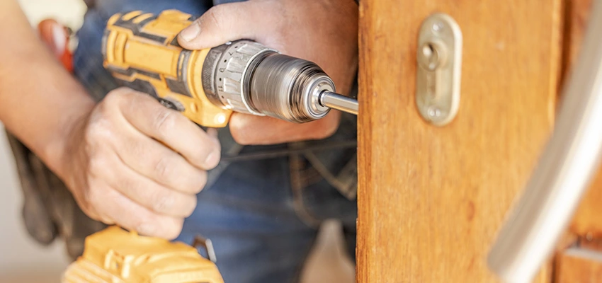 Eviction Locksmith in Country Club, California