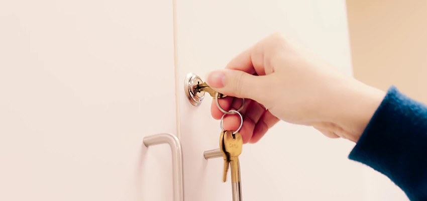 Cabinet Electronic Locks Repair in Country Club, California