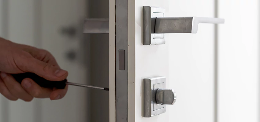 Automotive Lock Installation in Country Club, CA